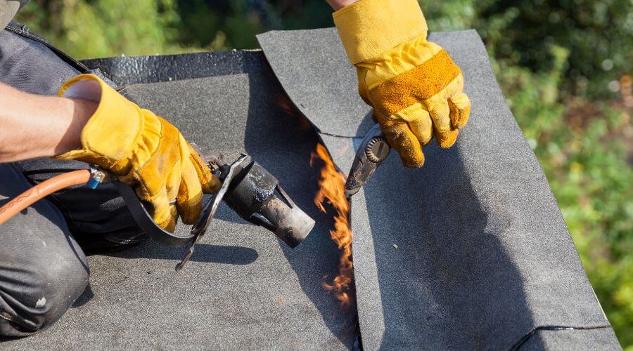 Professional residential roofers in Pioneertown, CA